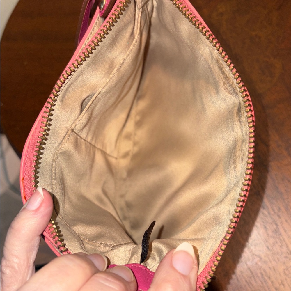 Coach Vintage RARE Crossbody bag  leather coral/hot pink /2 front zipper pockets - Picture 13 of 13